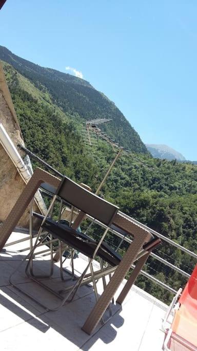 Paisible Maison Dans Les Pyrenees Fontpédrouse Εξωτερικό φωτογραφία